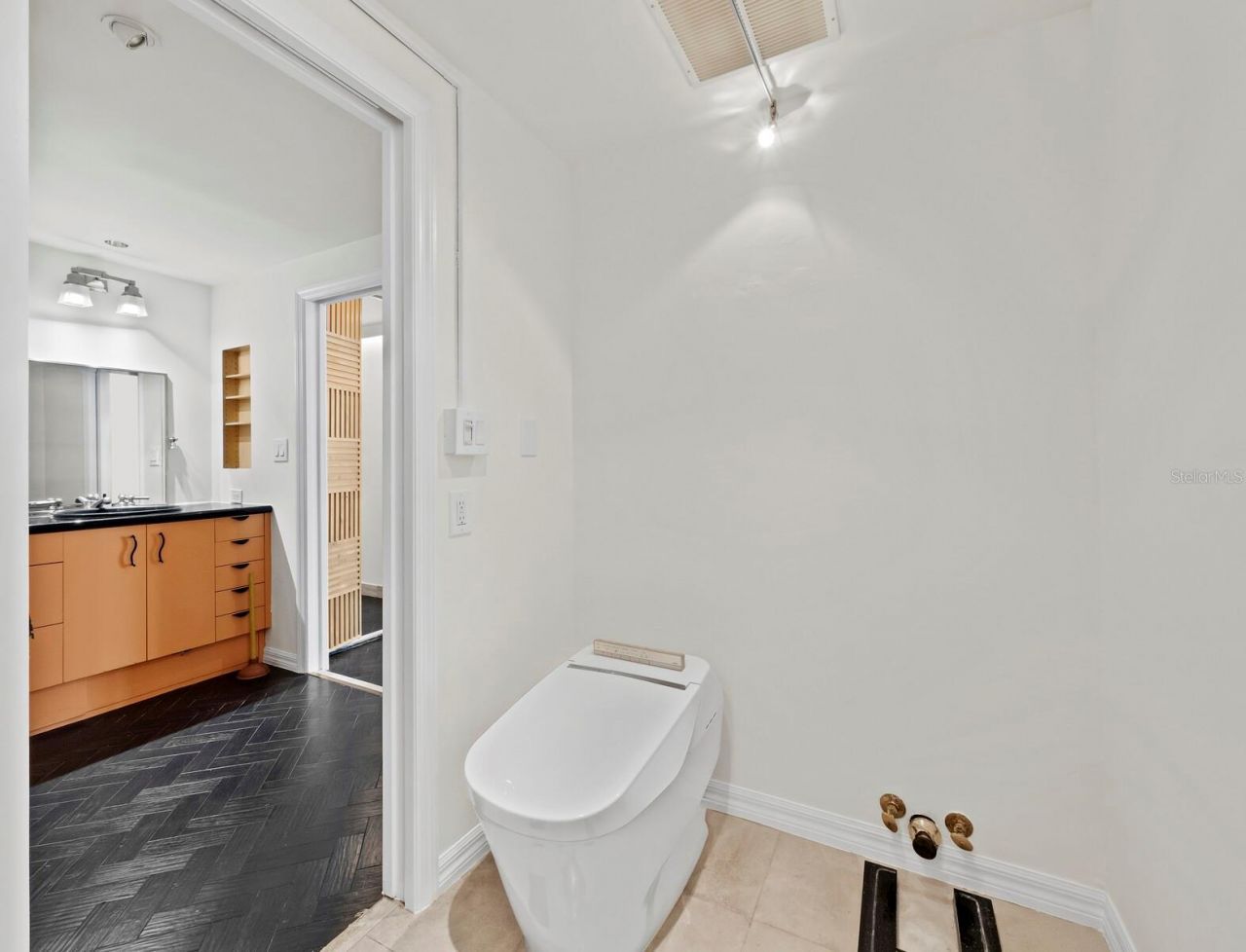 1211 Gulf Of Mexico Drive, Unit 109, Longboat Key, FL 34228 Photo