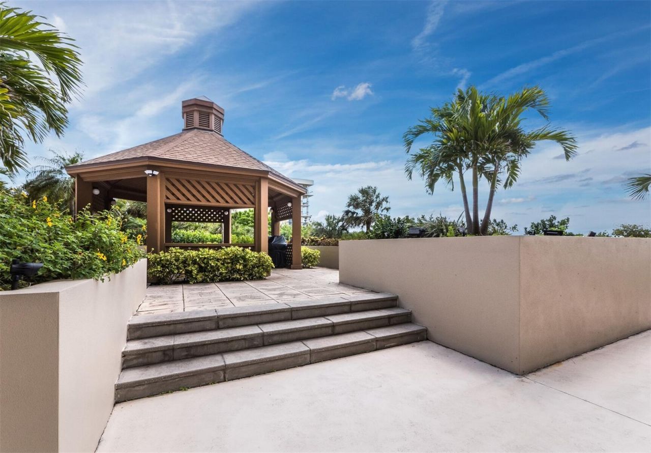 1211 Gulf Of Mexico Drive, Unit 109, Longboat Key, FL 34228 Photo