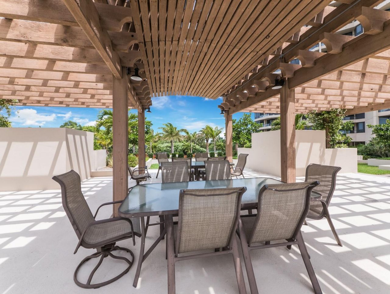 1211 Gulf Of Mexico Drive, Unit 109, Longboat Key, FL 34228 Photo