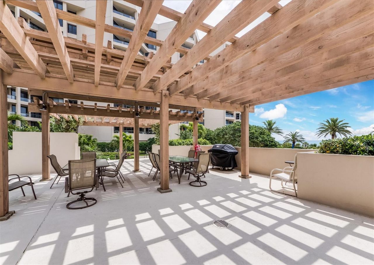 1211 Gulf Of Mexico Drive, Unit 109, Longboat Key, FL 34228 Photo