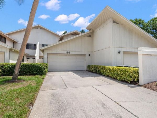 498 LAKEVIEW DRIVE , Unit 44, PALM HARBOR, FL 34683