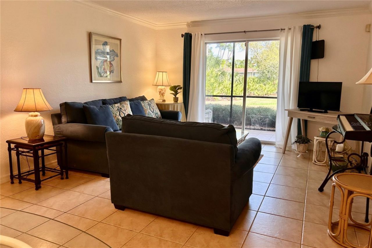 972 La Costa Circle, Unit 3, Sarasota, FL 34237 Photo