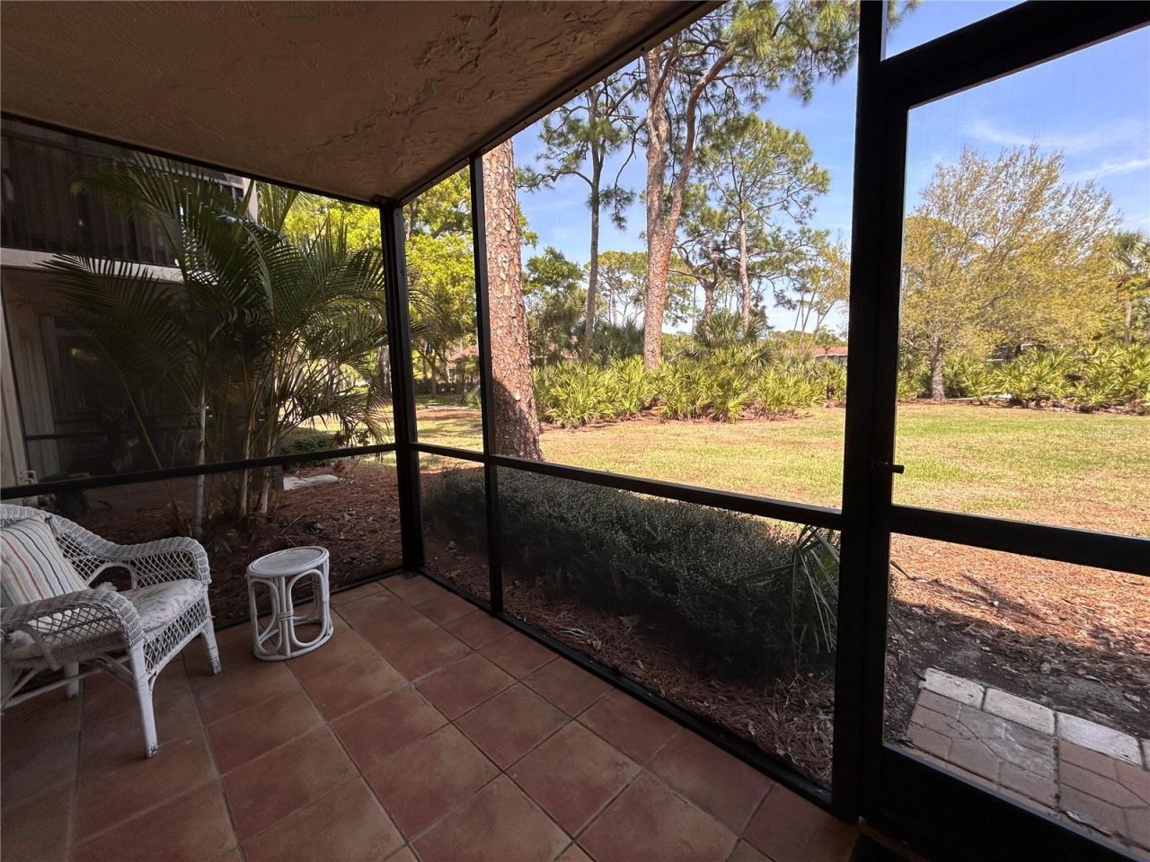 972 La Costa Circle, Unit 3, Sarasota, FL 34237 Photo