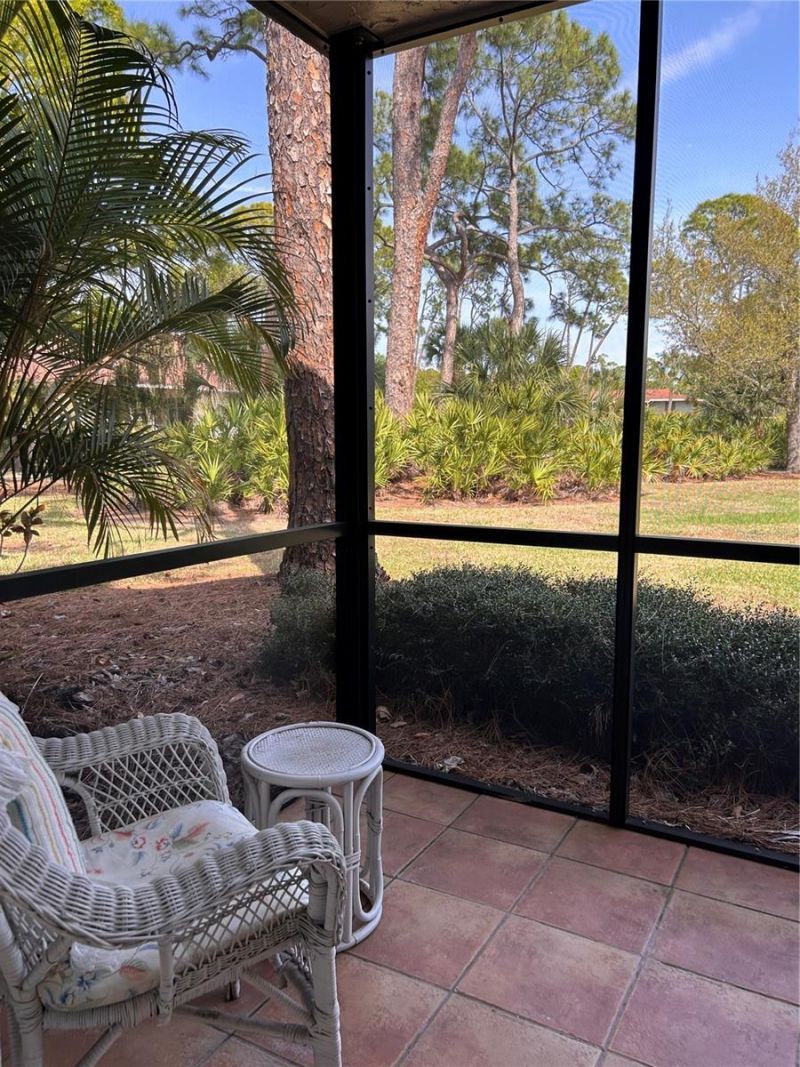 972 La Costa Circle, Unit 3, Sarasota, FL 34237 Photo