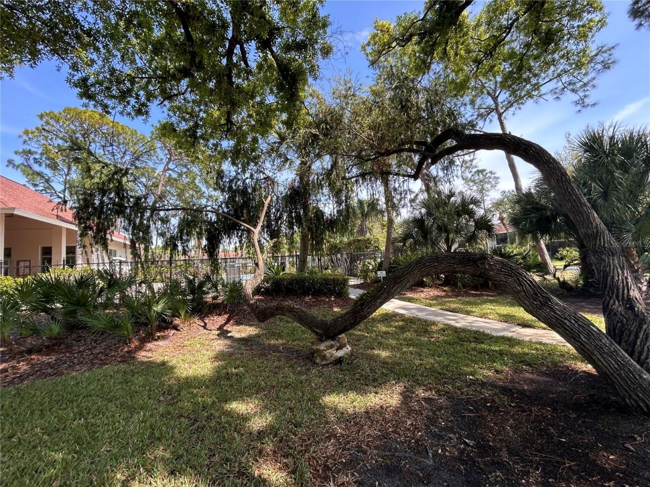 972 La Costa Circle, Unit 3, Sarasota, FL 34237 Photo