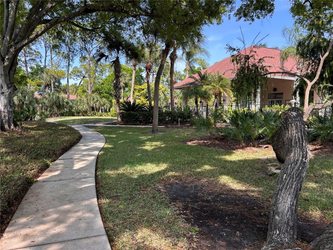 972 La Costa Circle, Unit 3, Sarasota, FL 34237 Photo