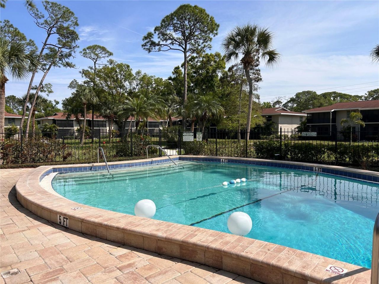 972 La Costa Circle, Unit 3, Sarasota, FL 34237 Photo