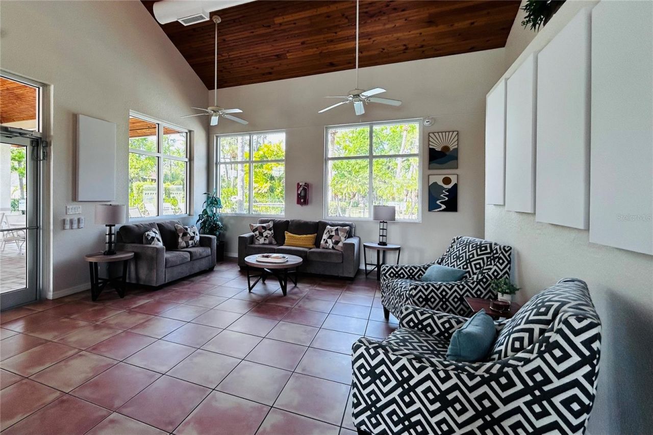 972 La Costa Circle, Unit 3, Sarasota, FL 34237 Photo