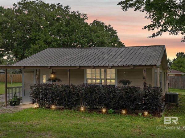 18935 E Hammond Street, Robertsdale, AL 36567
