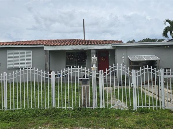 14990 NW 11th Ct , Miami, FL 33168