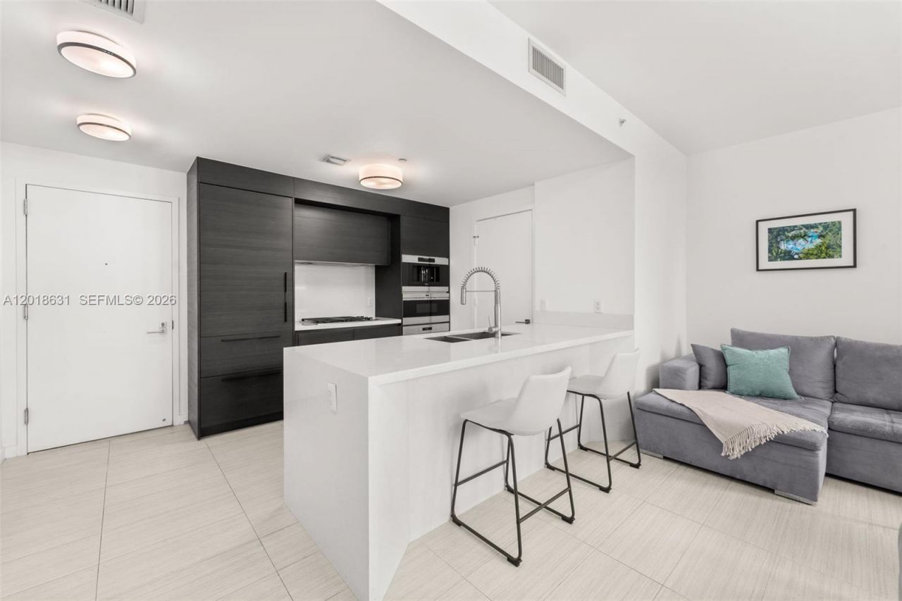 1 Collins Ave , Unit 108, Miami Beach, FL 33139 Photo