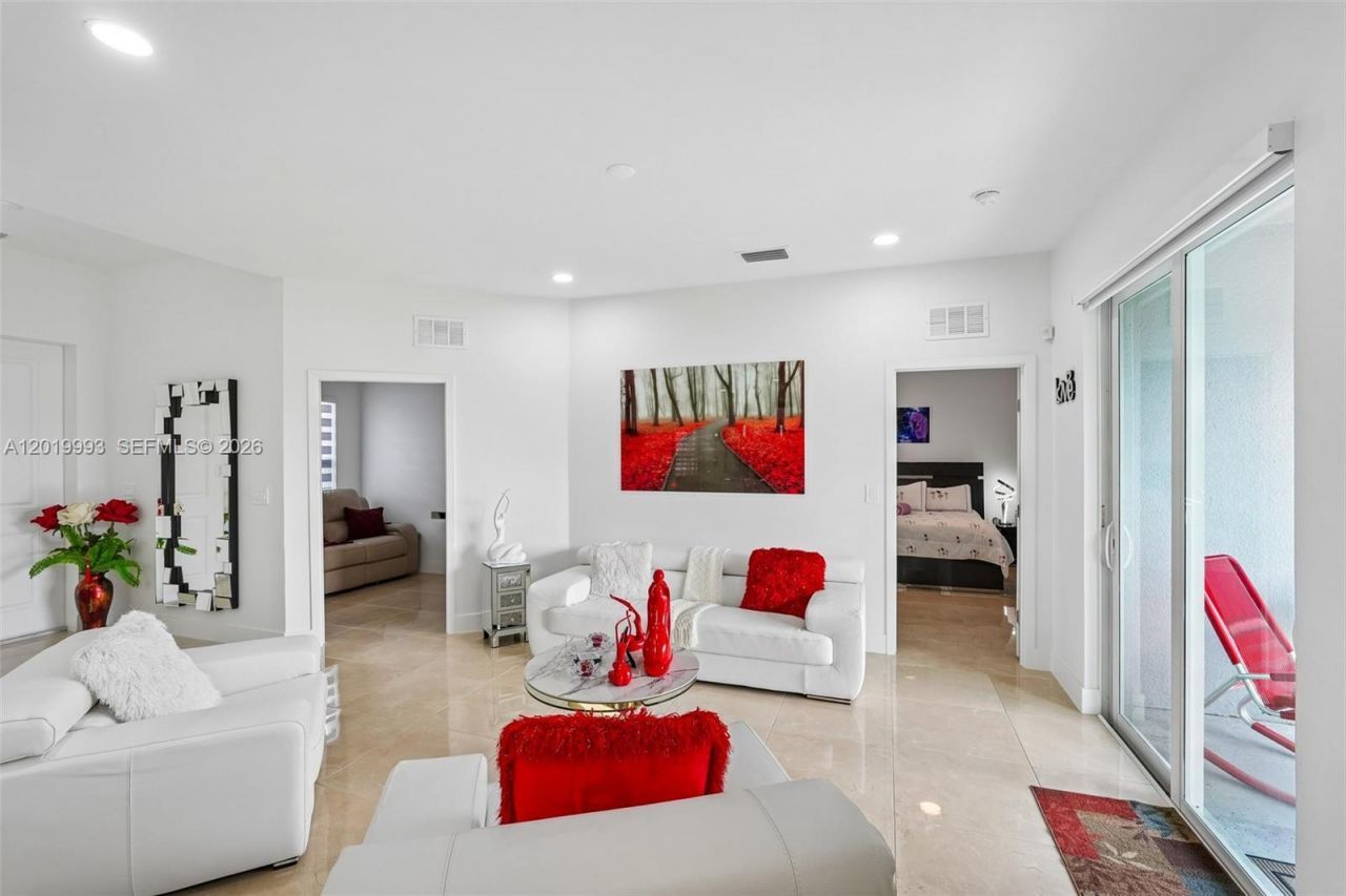 910 Richmond Ave N , Lehigh Acres, FL 33972 Photo
