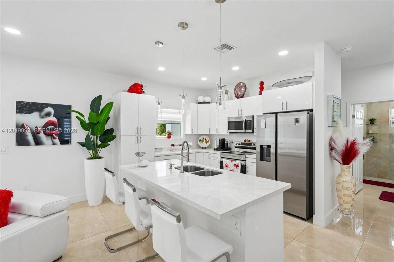 910 Richmond Ave N , Lehigh Acres, FL 33972 Photo