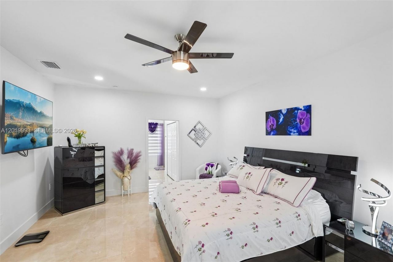 910 Richmond Ave N , Lehigh Acres, FL 33972 Photo