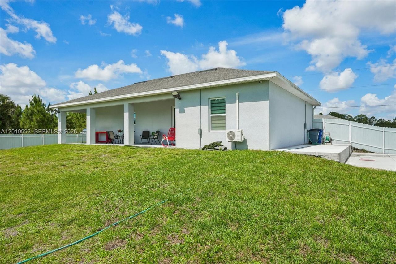910 Richmond Ave N , Lehigh Acres, FL 33972 Photo