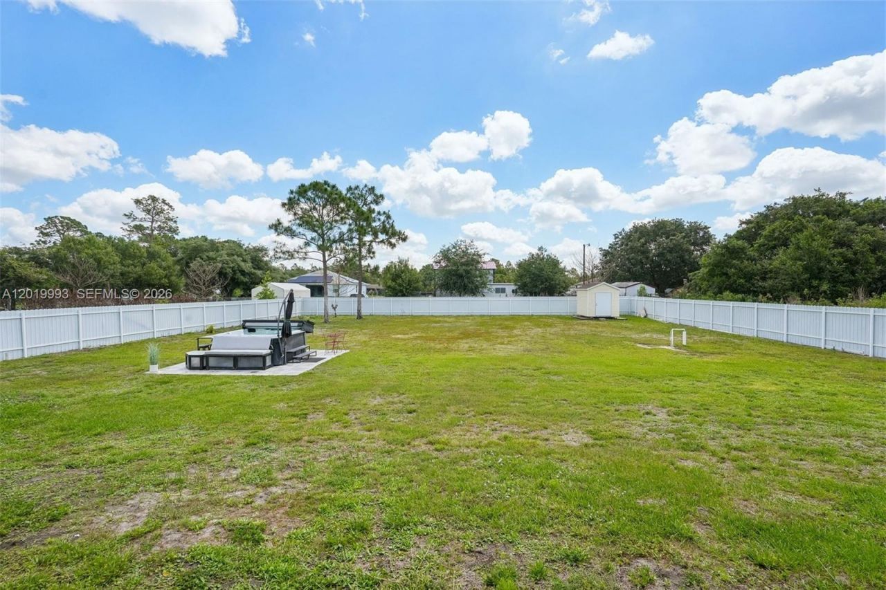 910 Richmond Ave N , Lehigh Acres, FL 33972 Photo