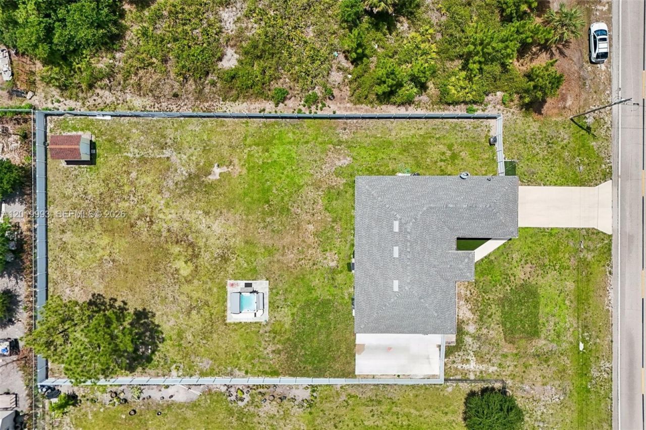 910 Richmond Ave N , Lehigh Acres, FL 33972 Photo