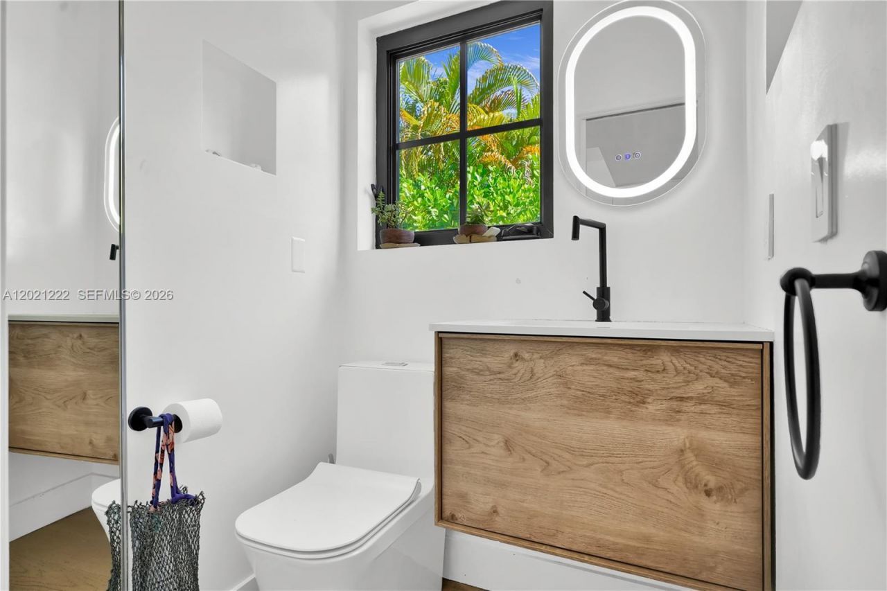 1214 Capri St , Coral Gables, FL 33134 Photo