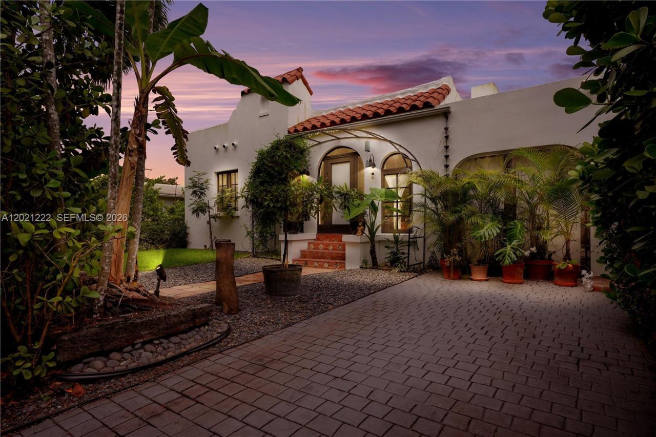 1214 Capri St , Coral Gables, FL 33134 Photo