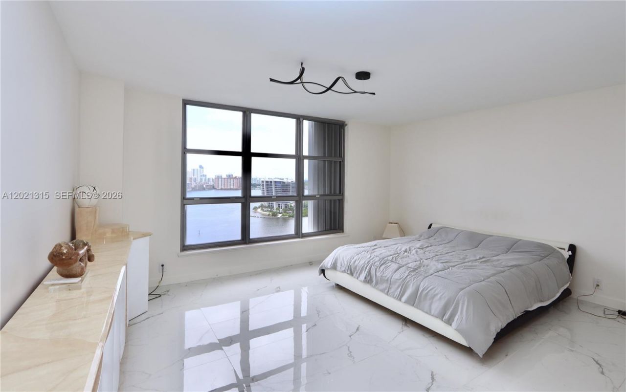 3530 Mystic Pointe Dr , Unit 2510, Aventura, FL 33180 Photo