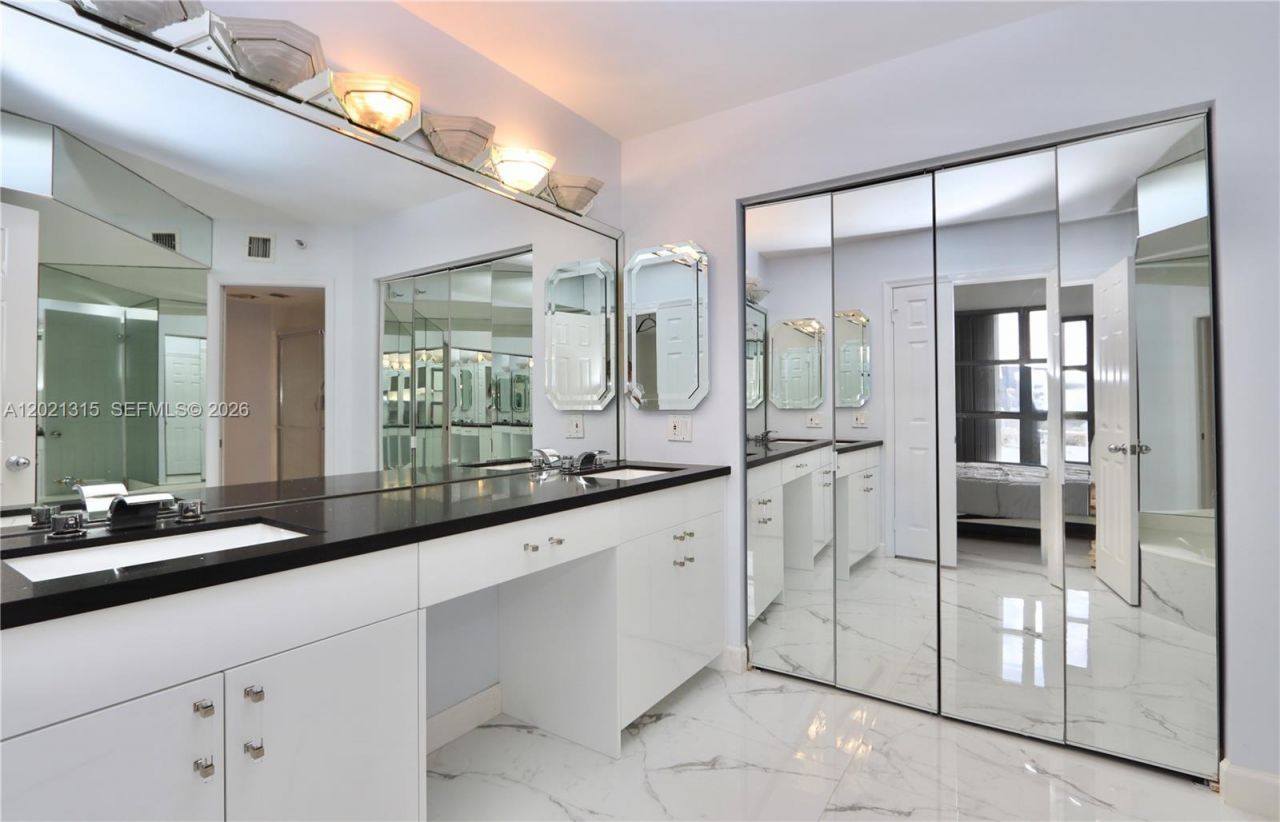 3530 Mystic Pointe Dr , Unit 2510, Aventura, FL 33180 Photo