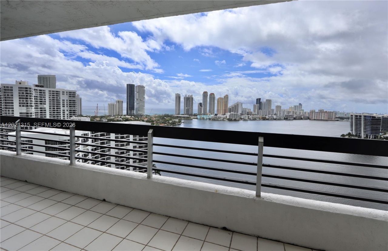 3530 Mystic Pointe Dr , Unit 2510, Aventura, FL 33180 Photo