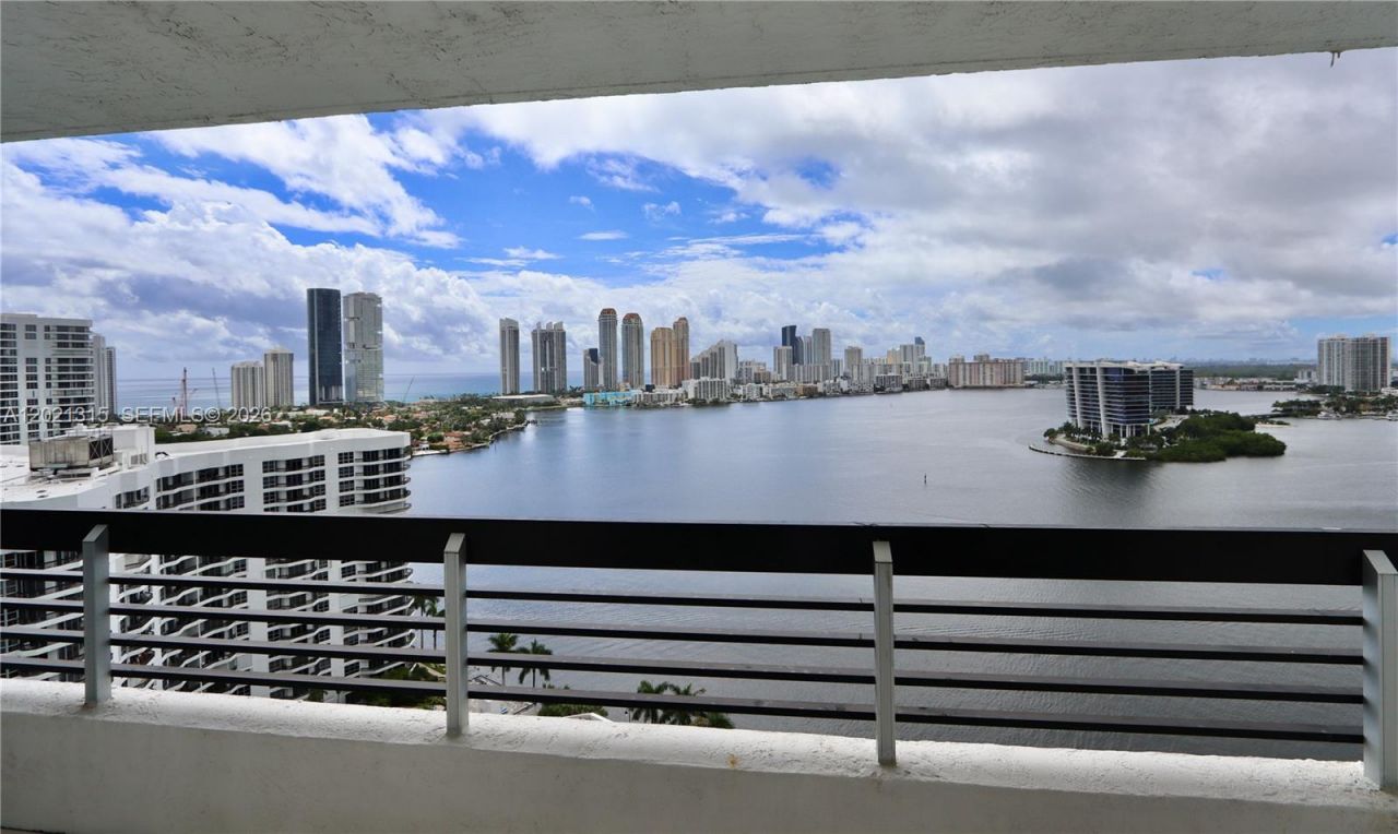 3530 Mystic Pointe Dr , Unit 2510, Aventura, FL 33180 Photo