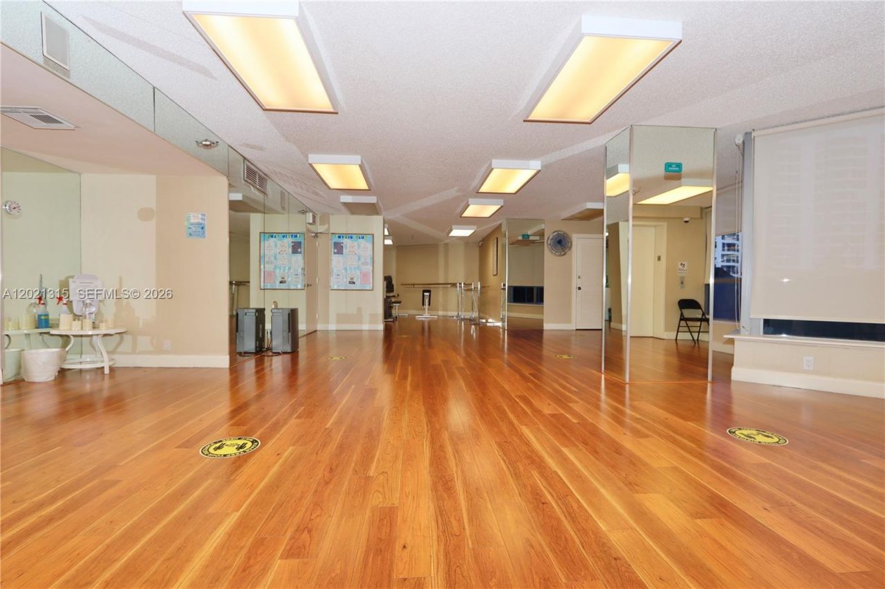 3530 Mystic Pointe Dr , Unit 2510, Aventura, FL 33180 Photo