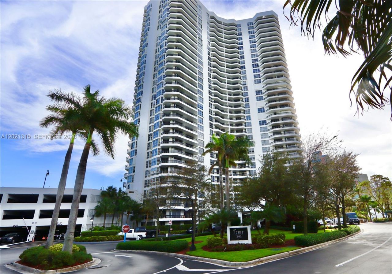 3530 Mystic Pointe Dr , Unit 2510, Aventura, FL 33180 Photo