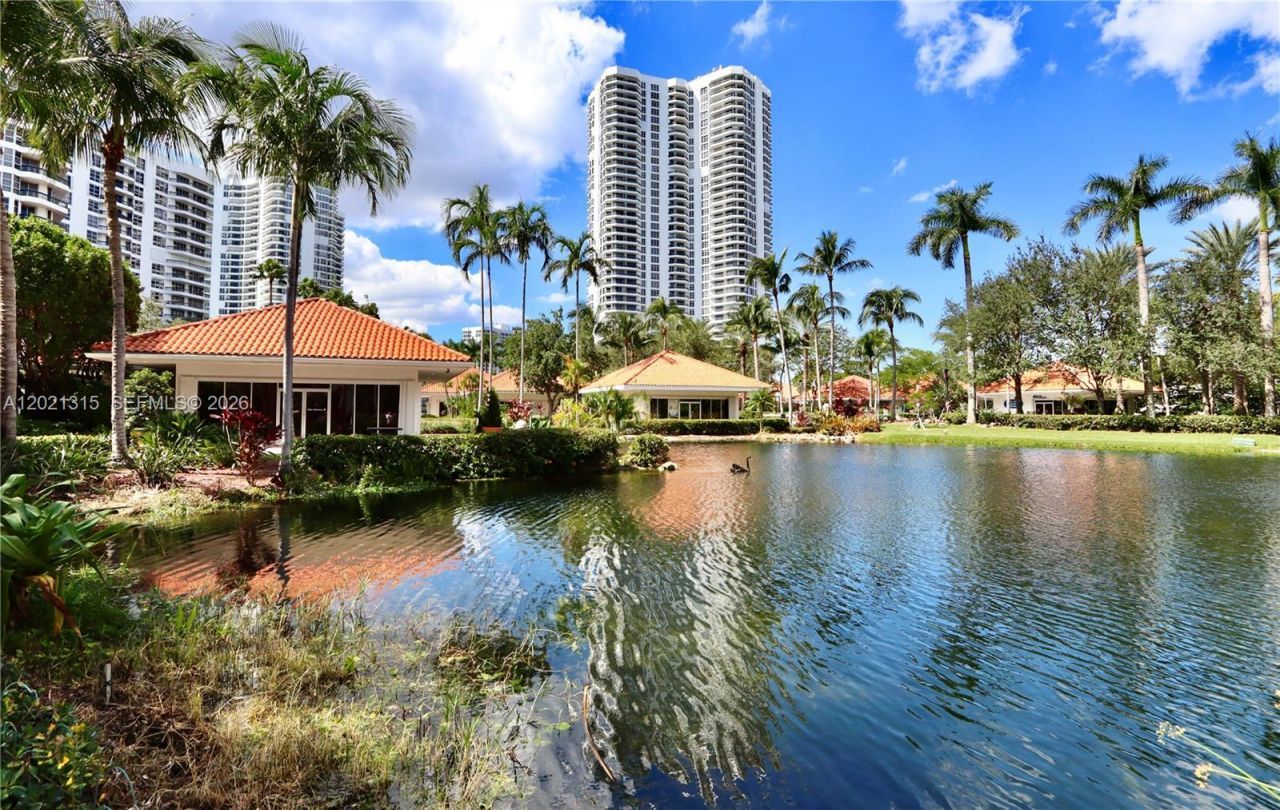 3530 Mystic Pointe Dr , Unit 2510, Aventura, FL 33180 Photo