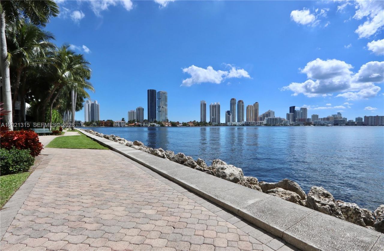 3530 Mystic Pointe Dr , Unit 2510, Aventura, FL 33180 Photo