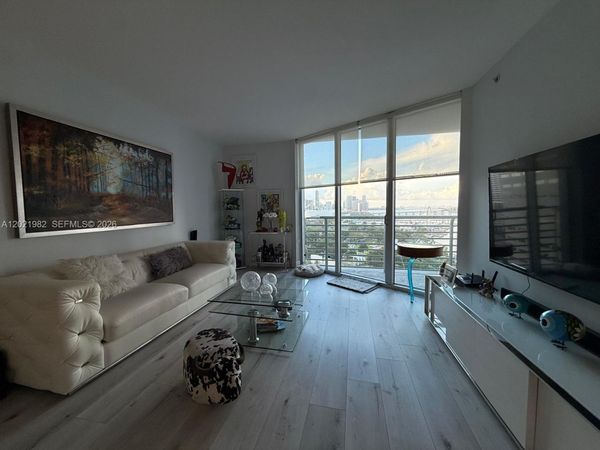 325 S Biscayne Blvd , Unit 2024, Miami, FL 33131