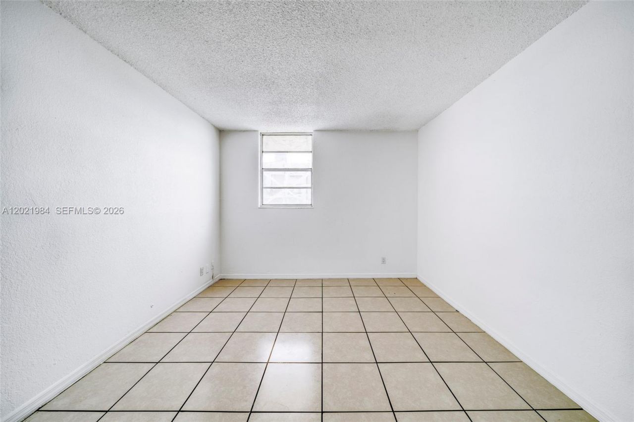 801 NW 47th Ave , Unit 515W, Miami, FL 33126 Photo