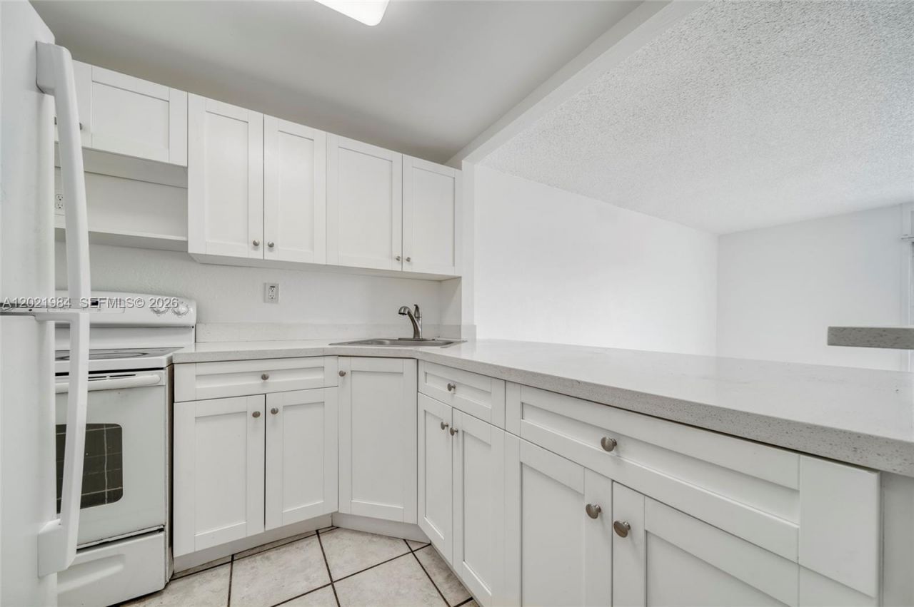 801 NW 47th Ave , Unit 515W, Miami, FL 33126 Photo