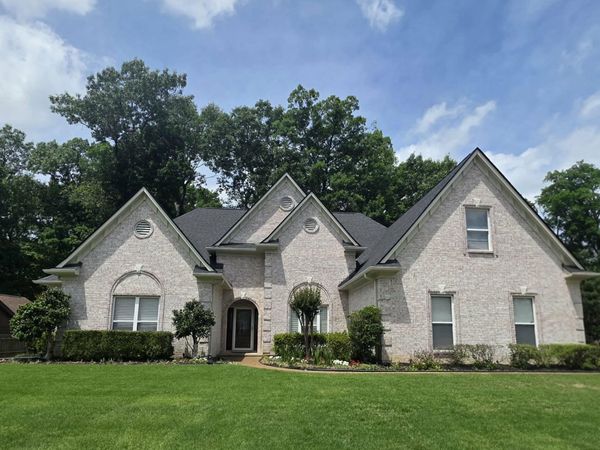 3015 BRAMBLEBUSH LN, Lakeland, TN 38002