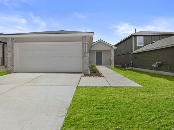 16068 Mahogany Way, Elmendorf, TX 78112