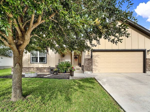109 Grandview, Floresville, TX 78114