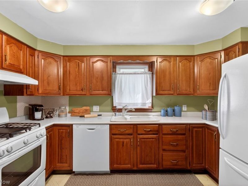 1208 39th Street NW, Canton, OH 44709 Photo 11
