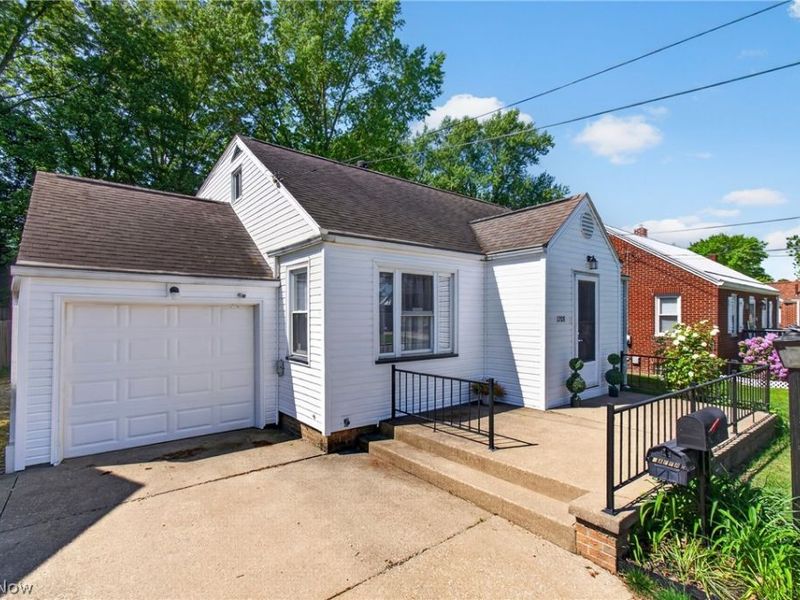 1208 39th Street NW, Canton, OH 44709 Photo 2