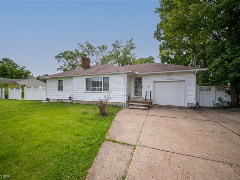 1528 Maryland Avenue, Lorain, OH 44052 Photo 3