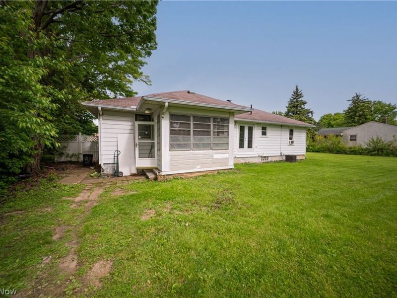 1528 Maryland Avenue, Lorain, OH 44052 Photo 6