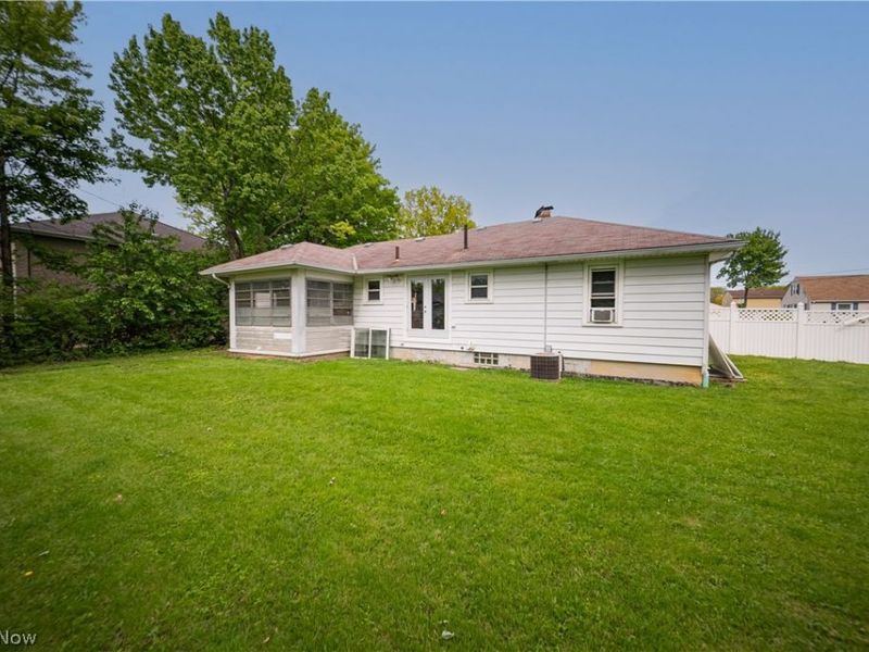 1528 Maryland Avenue, Lorain, OH 44052 Photo 7