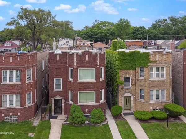 8213 S Indiana Avenue, Chicago, IL 60619