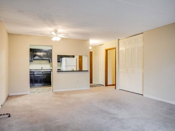 10401 Cedar Lake Road, Unit 215, Hopkins, MN 55305