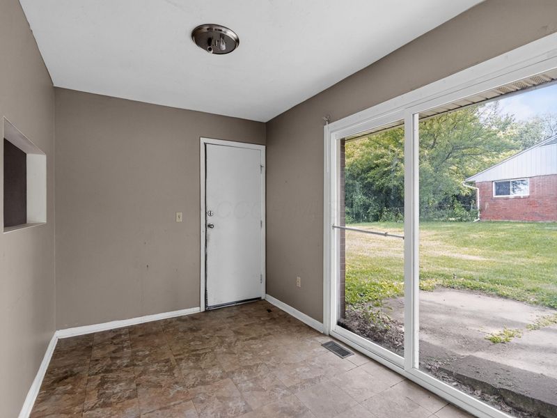 74 Huber Village Boulevard, Westerville, OH 43081 Photo 17