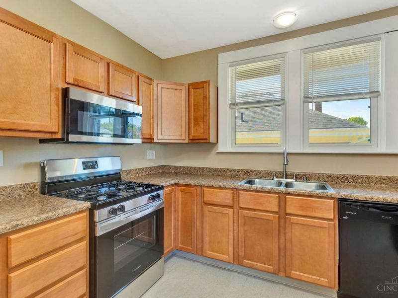 3873 Meyerfeld Avenue, Cheviot, OH 45211 Photo 11