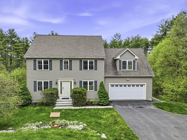 378 Moon Hill Rd, Northbridge, MA 01534