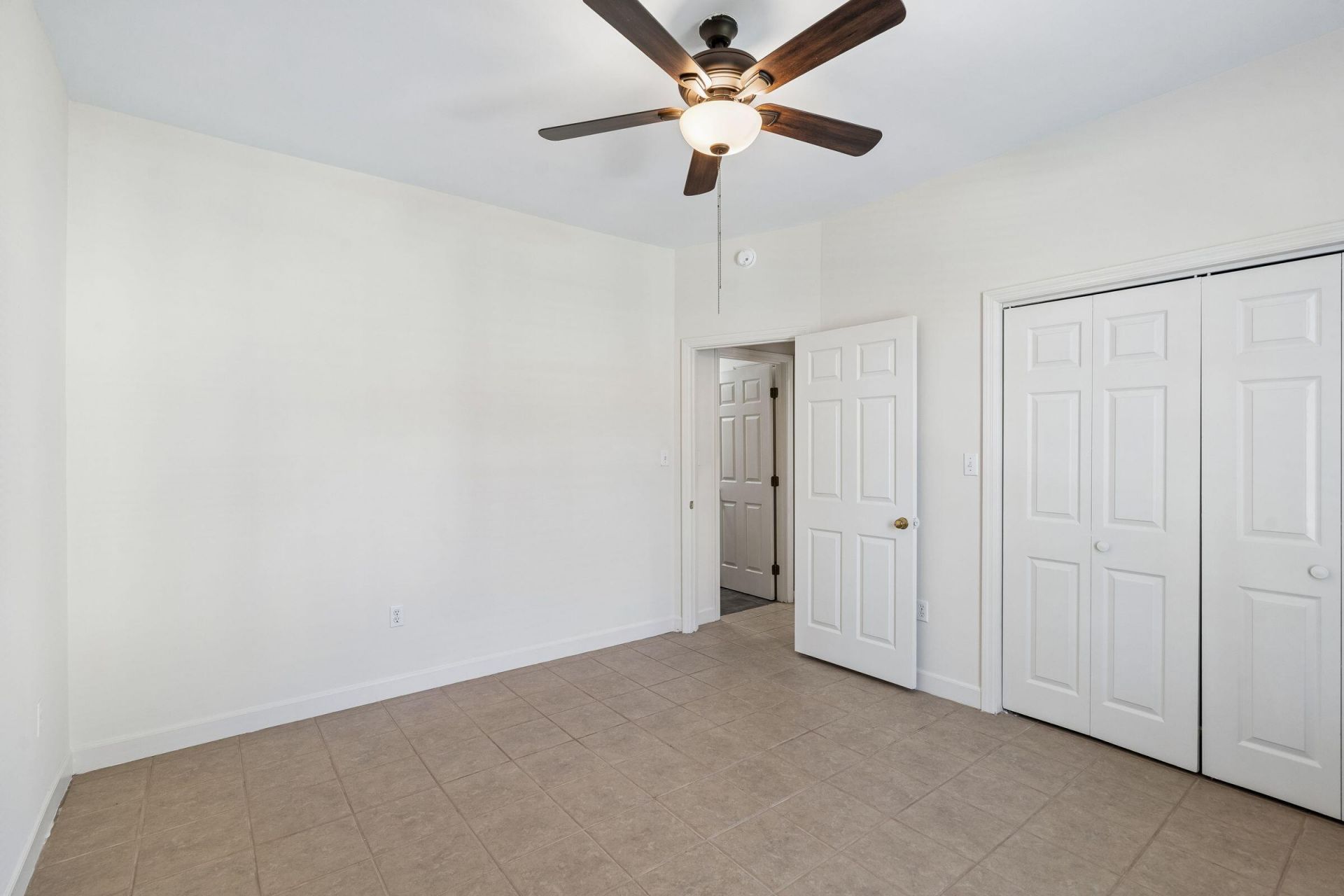 144 Saluda Drive Photo 15