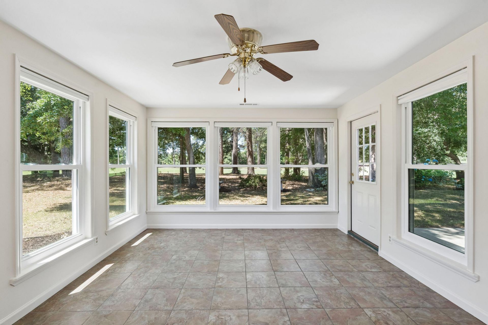 144 Saluda Drive Photo 18