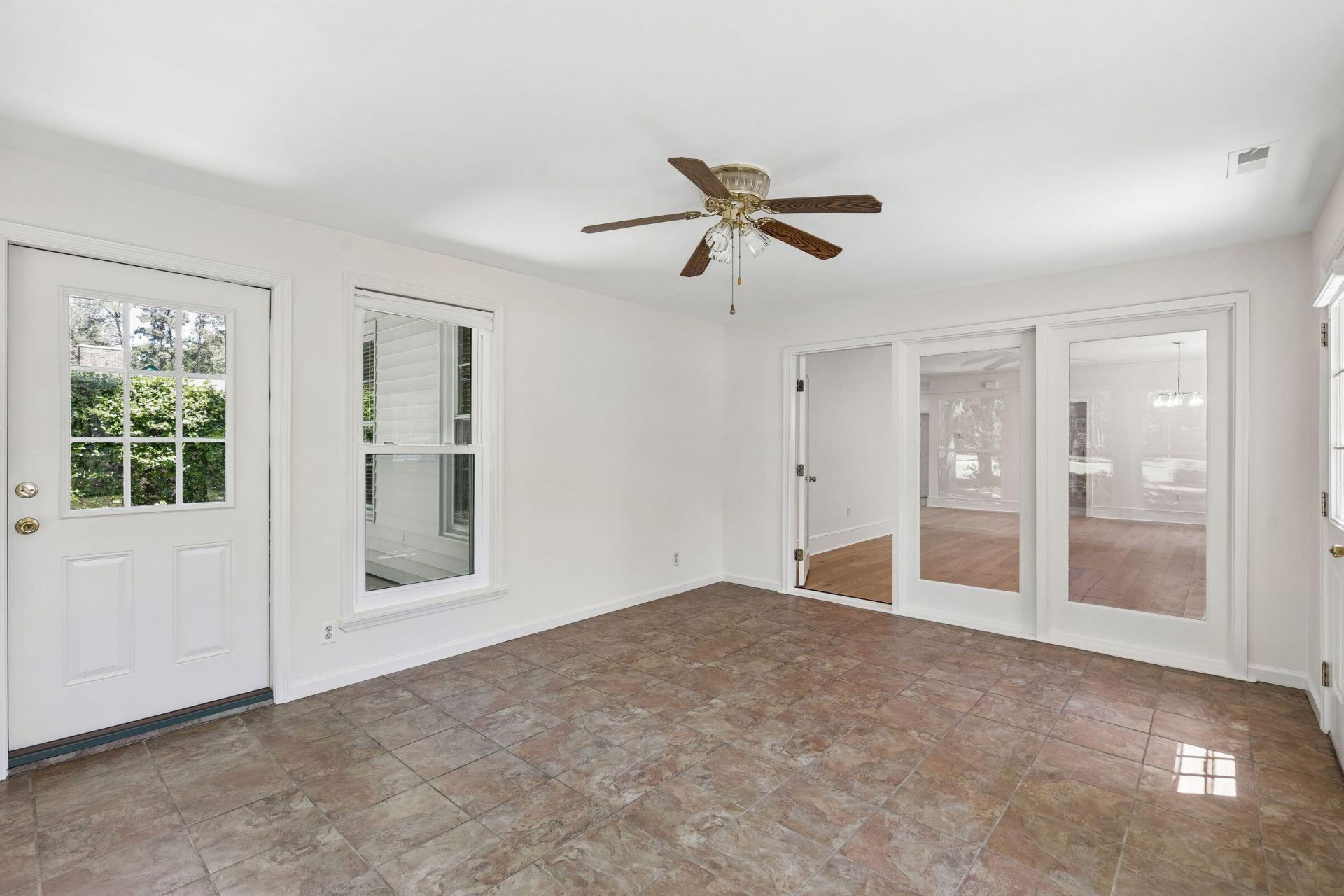 144 Saluda Drive Photo 19